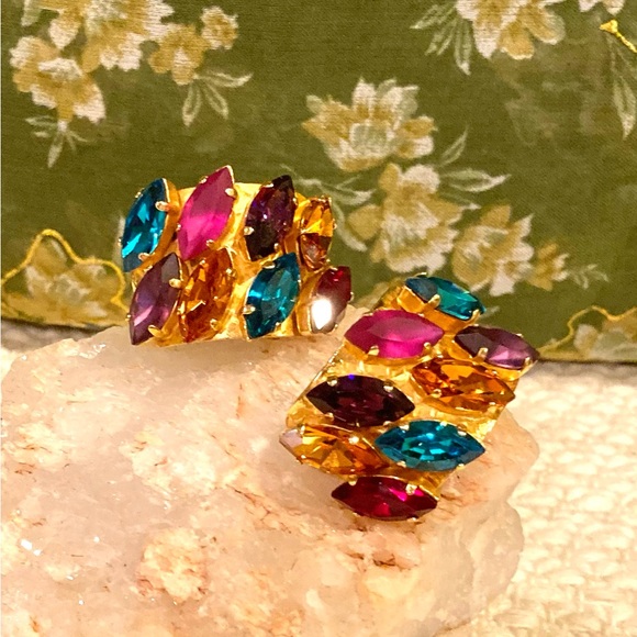 🌹Dominique Aurientis Earrings Paris
Haute Couture Excellent Condition🌹 - Picture 3 of 9